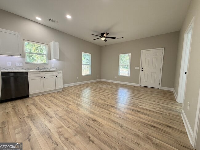 Building Photo - 326 S McIntosh St