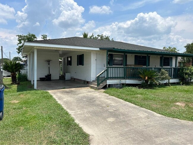 Primary Photo - 422 Ann Dr