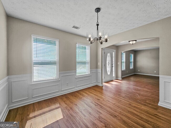Building Photo - 80 Forest Brook Dr