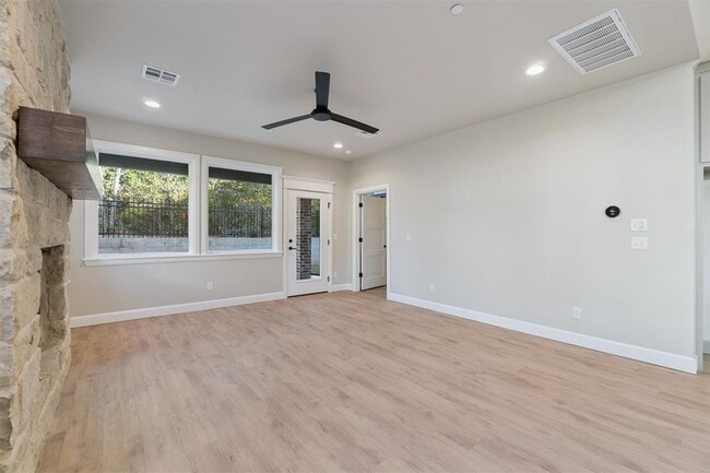 Building Photo - 4212 Abbey Pk Dr