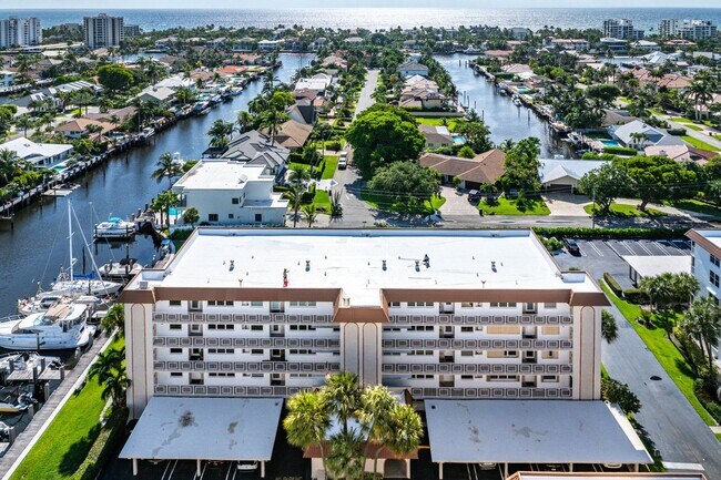 Building Photo - 931 Gardenia Dr