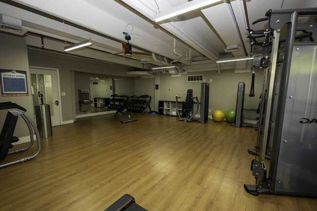 Community Fitness Center - 4415 Laguna Pl