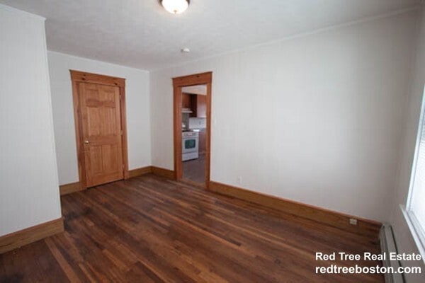 Building Photo - 15 Linden St