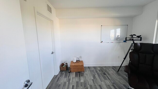Building Photo - 13800 Highland Dr