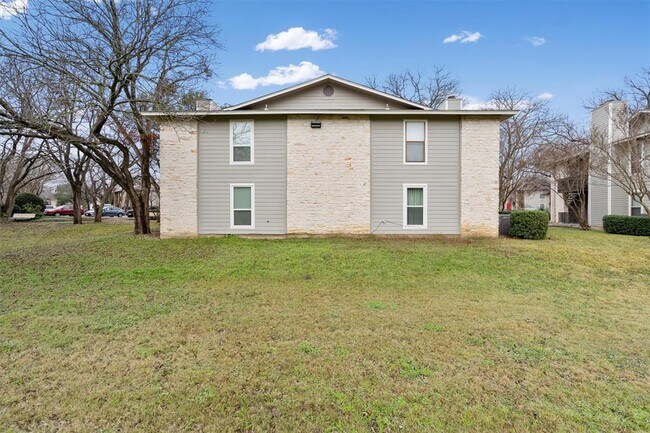 Building Photo - 10616 Mellow Meadow Dr