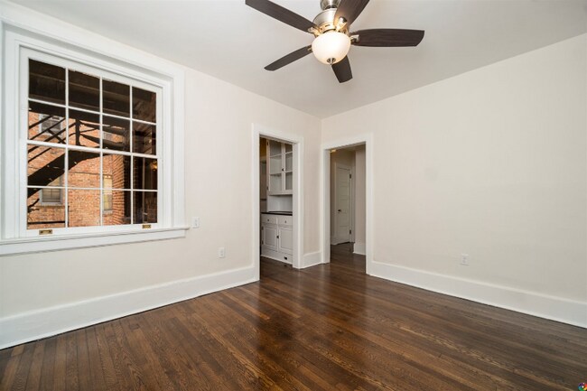 Building Photo - 1416 Hampton Blvd