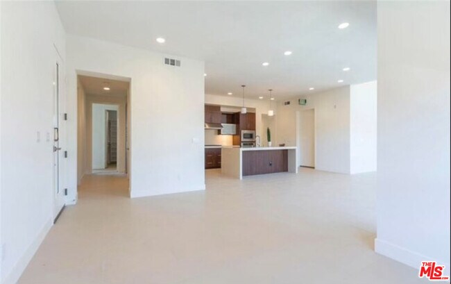Building Photo - 12642 Sandhill Ln