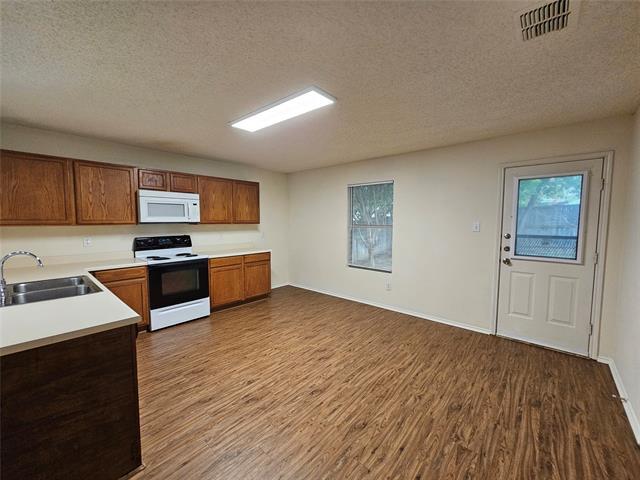 Building Photo - 2509 Avalon Creek Way