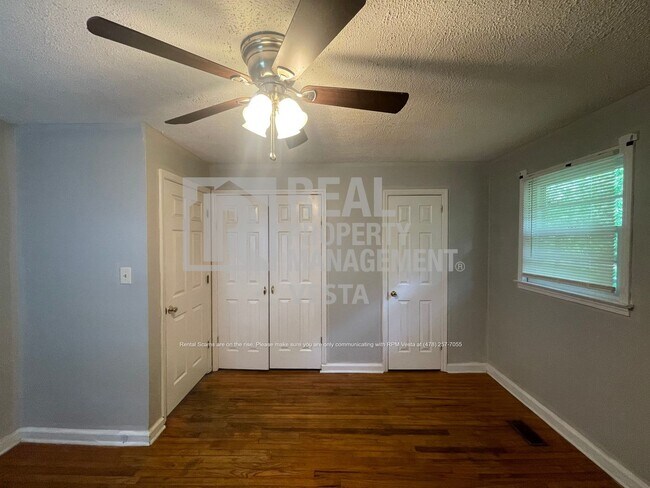 Building Photo - 3278 O'Hara Dr N
