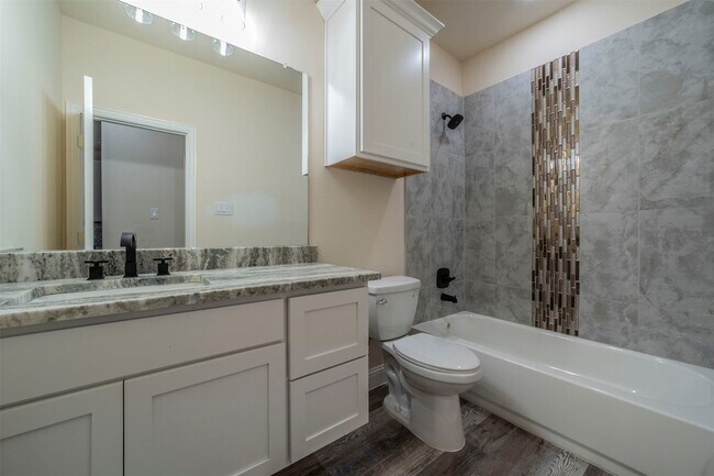 Building Photo - 1605 Mignon Dr