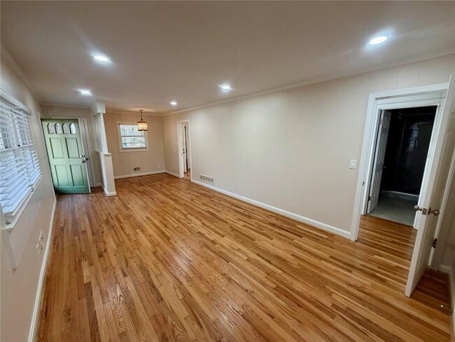 Building Photo - 1648 Hammond Woods Cir SW
