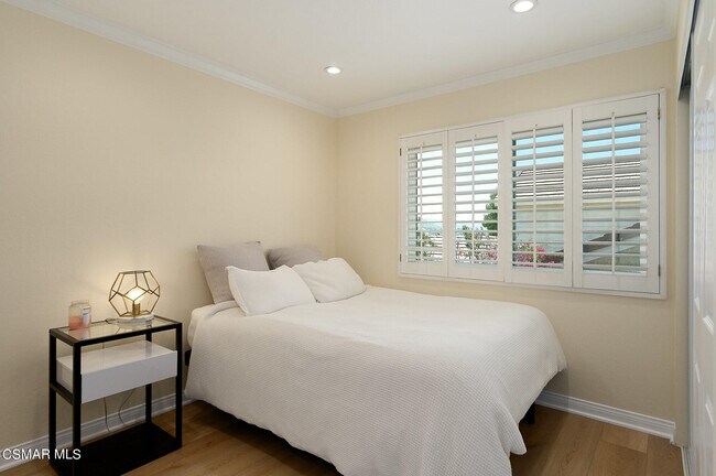 Building Photo - 5557 Adelina Ct