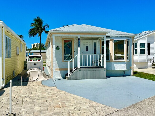 Building Photo - 2055 Nettles Blvd