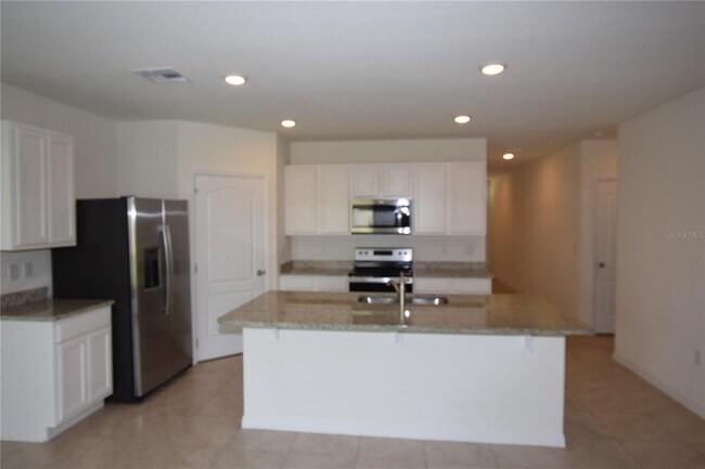 Building Photo - 5215 Mahogany Dr