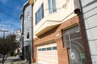 Building Photo - Mid-floor Flat in a duplex located in the Inner Richmond / Laurel Heights.