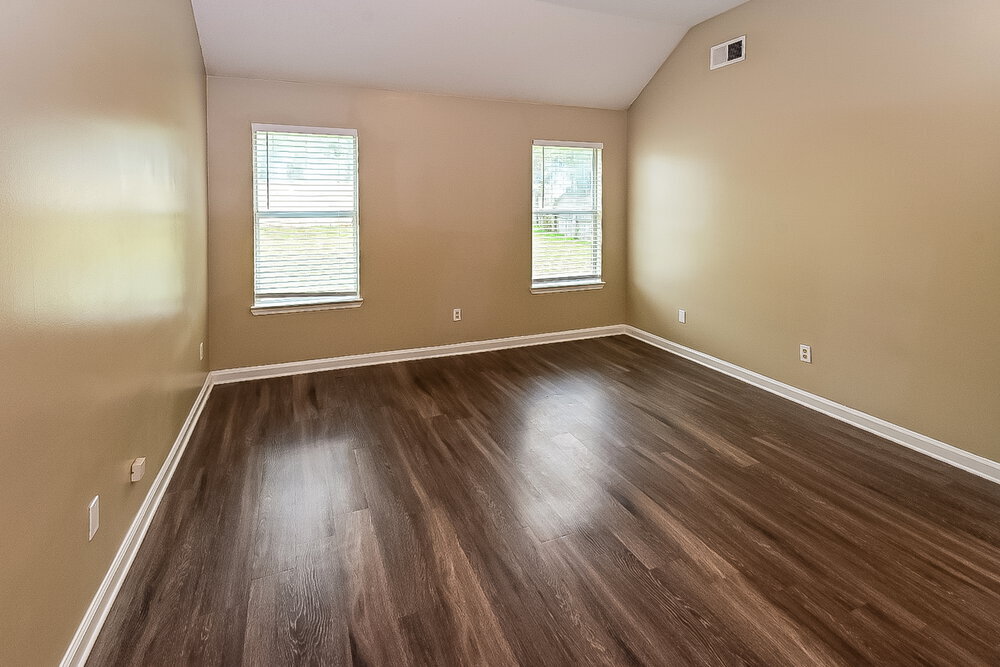 Building Photo - 6093 Wills Way Cir S