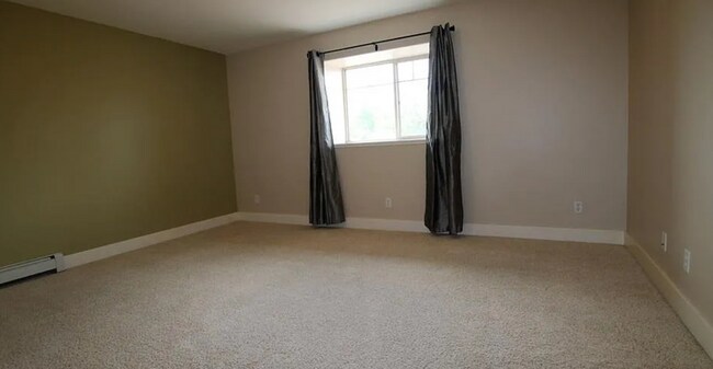 Building Photo - 3 Bedroom 2.5 Bath plus an Office in Bozeman!