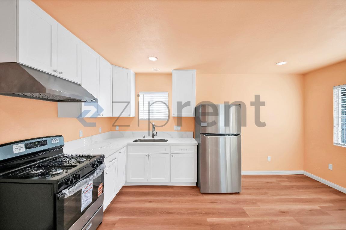 Building Photo - 3618 Ellis Ln