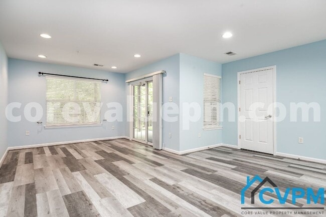 Building Photo - 806 Emory Ct