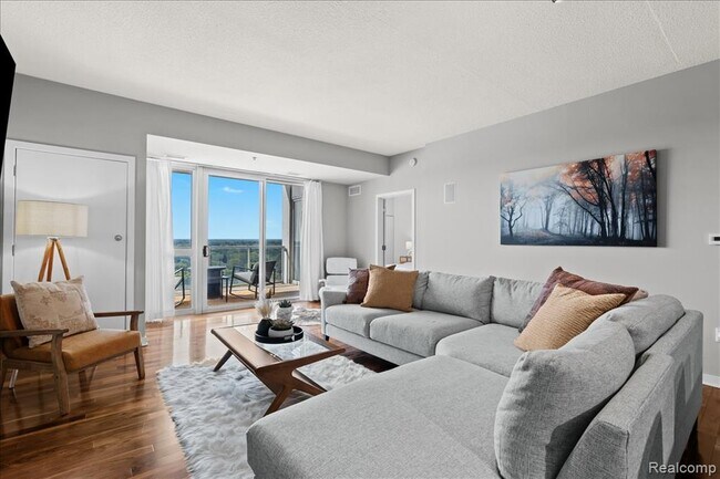 Building Photo - 432 S Washington Ave