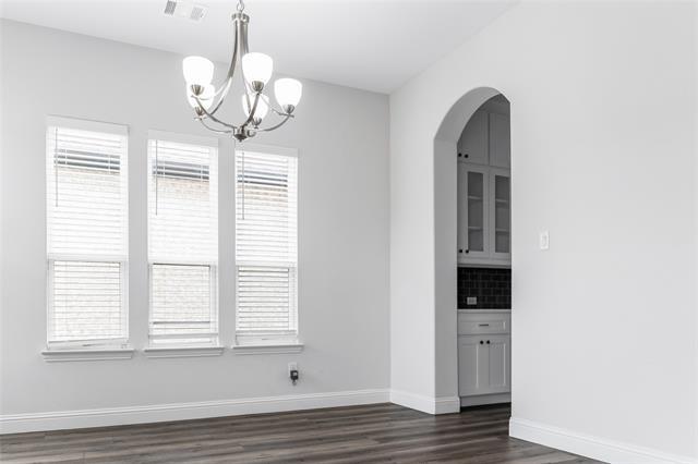 Building Photo - 12569 Royal Oaks Ln
