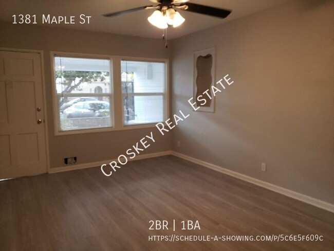 Building Photo - Remodeled unit, close to schools, easy acc...