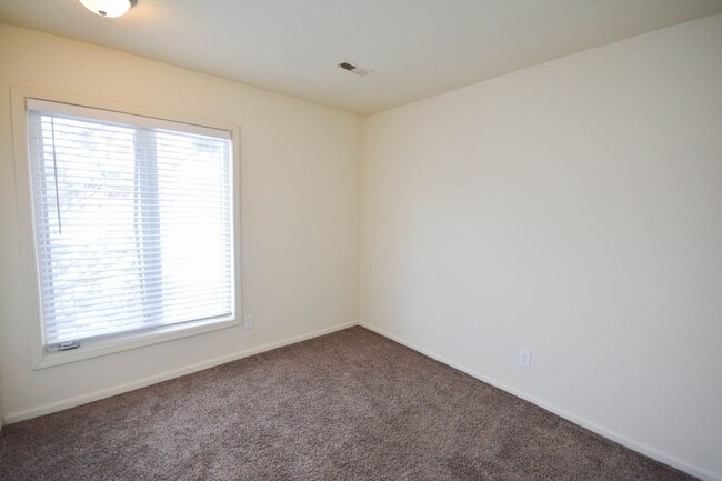 Building Photo - Andover Park