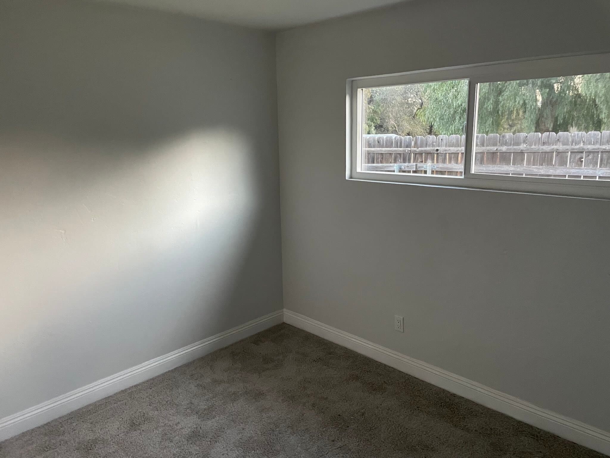 Building Photo - 1222 Willowside Ter