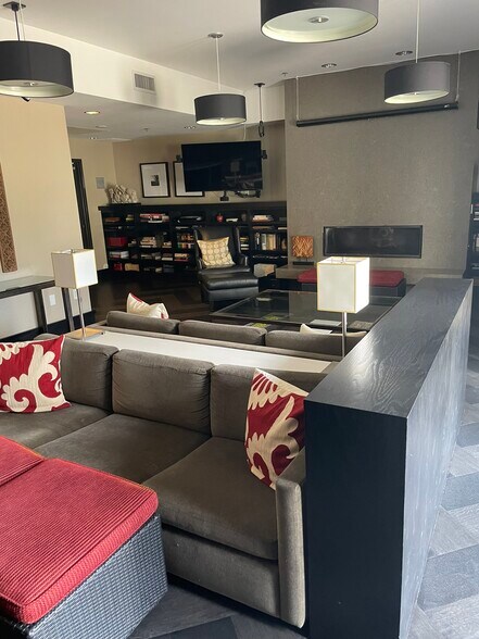 Owners Lounge/Clubroom - 350 S 200 E