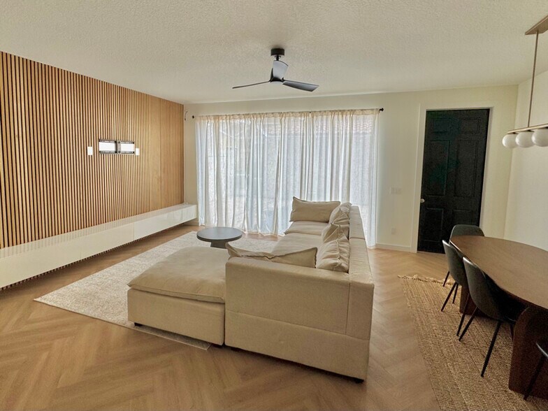 Building Photo - 11841 Nautica Dr