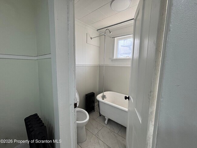 Building Photo - 1264 S 6th Ave