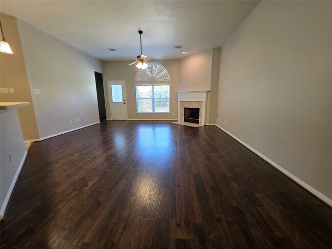 Building Photo - 536 Mannington Ln