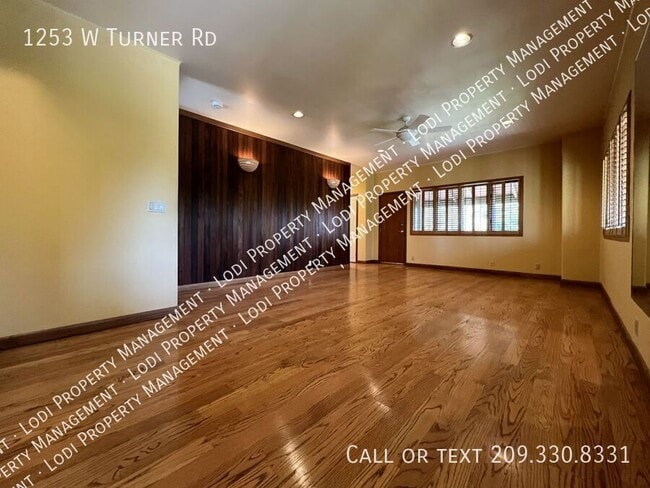 Building Photo - 1253 W Turner Rd