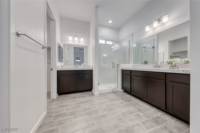 Building Photo - 102 Ibiza Lk Dr