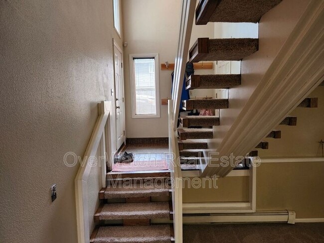 Building Photo - 3890 Caravelle Dr