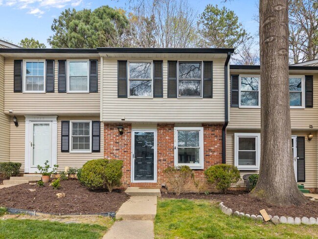 Building Photo - 7716 Sandra Ln