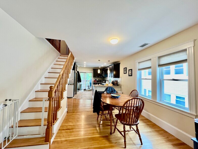 Building Photo - 70 Edenfield Ave
