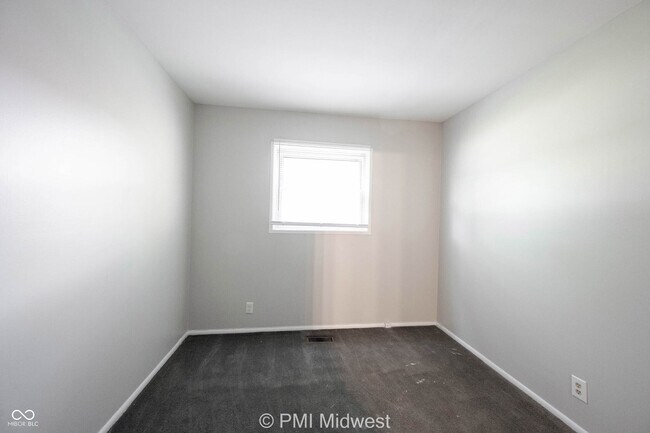 Building Photo - 3926 Malibu Dr