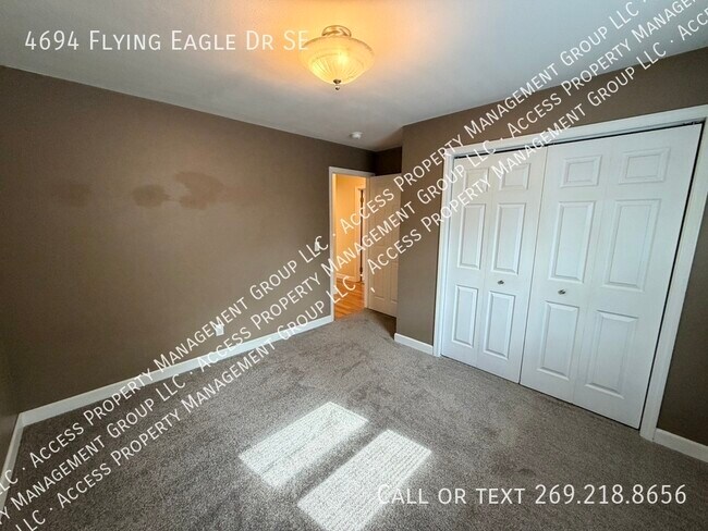 Building Photo - 4694 Flying Eagle Dr SE