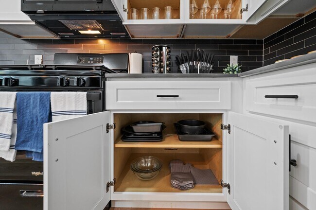 Building Photo - 4201 Stassen St