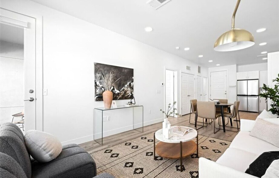 Primary Photo - 2851 W 52nd Ave