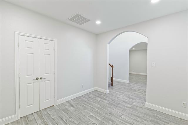Building Photo - 9900 Presthope Dr