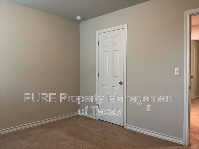 Building Photo - 11708 Coyote Call Way