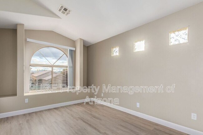 Building Photo - 10512 W Almeria Rd