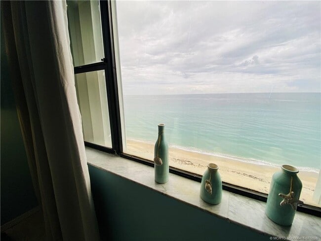Building Photo - 9400 S Ocean Dr