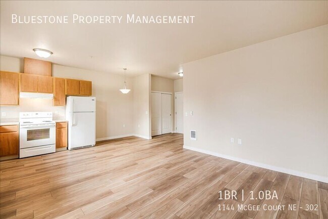 Building Photo - 1144 Mcgee Ct NE