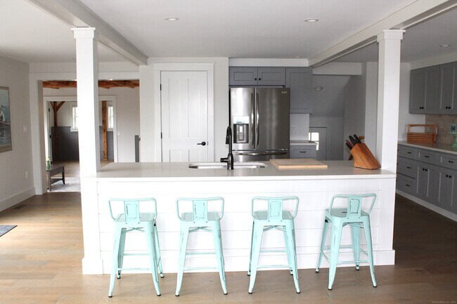 Building Photo - 50 Mumford Cove Rd