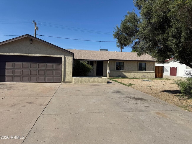 Building Photo - 4002 West Myrtle Ave