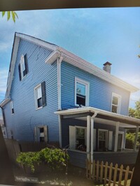 Building Photo - 501 N 4th St.