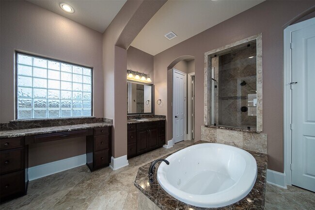Building Photo - 5203 Heather Meadow Ln